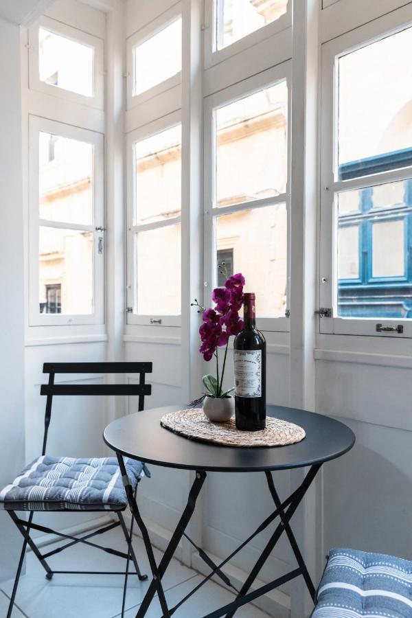 Modern Central 2Br Flat In Valletta By Arcobnb Exterior photo